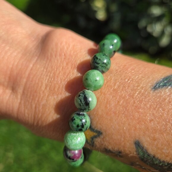 Ruby Zoisite Gemstone Beaded Bracelets - Picture 7 of 9